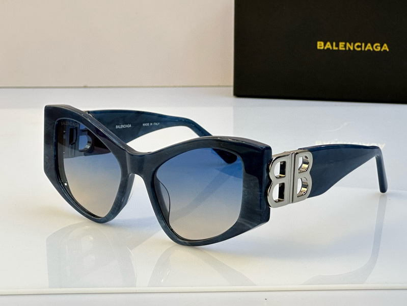 Balenciaga Sunglasses(AAAA)-156