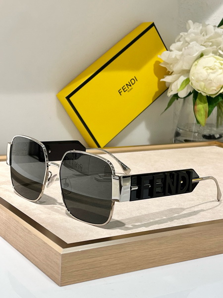 Fendi Sunglasses(AAAA)-320