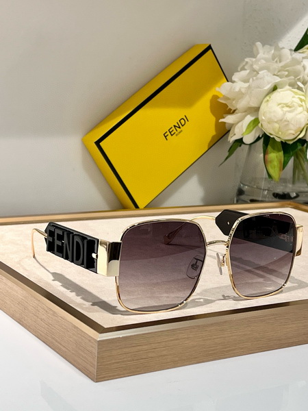 Fendi Sunglasses(AAAA)-315