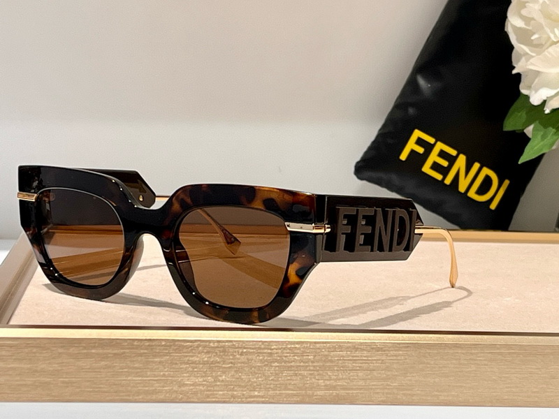 Fendi Sunglasses(AAAA)-299