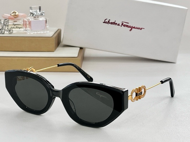 Ferragamo Sunglasses(AAAA)-217