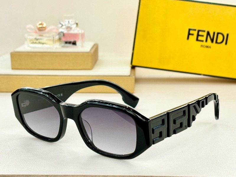 Fendi Sunglasses(AAAA)-268