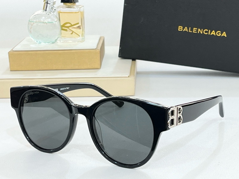 Balenciaga Sunglasses(AAAA)-138