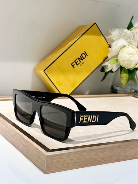 Fendi Sunglasses(AAAA)-246