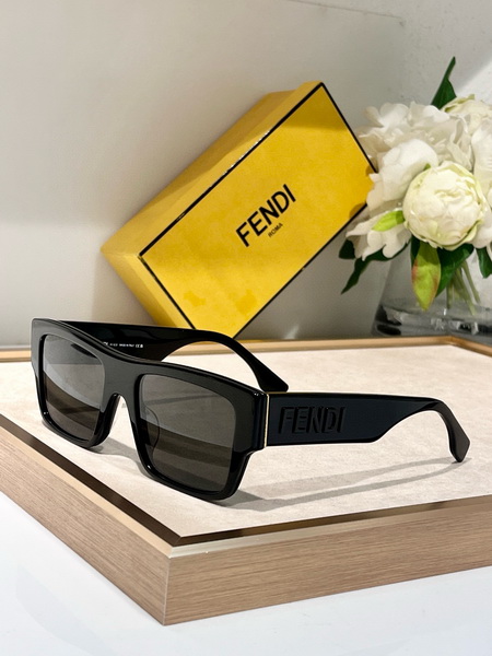 Fendi Sunglasses(AAAA)-245