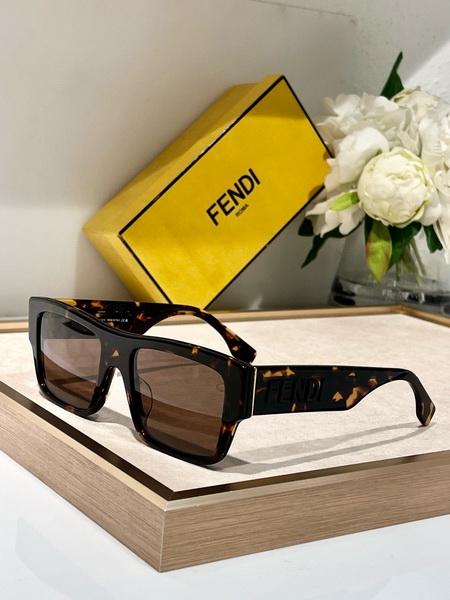Fendi Sunglasses(AAAA)-244