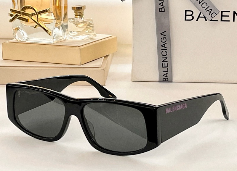 Balenciaga Sunglasses(AAAA)-072