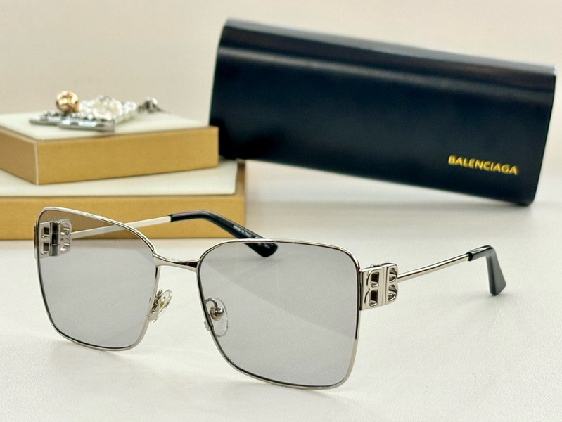 Balenciaga Sunglasses(AAAA)-065