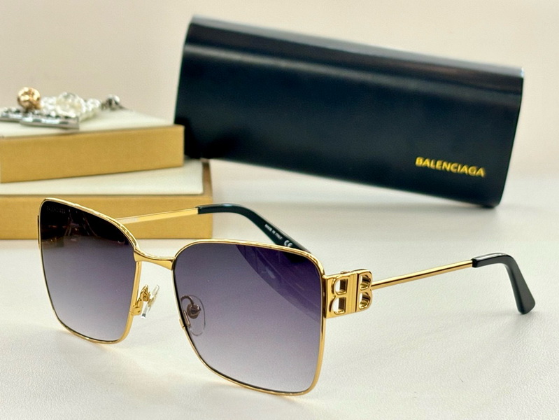 Balenciaga Sunglasses(AAAA)-062
