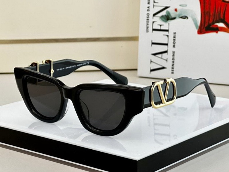 Valentino Sunglasses(AAAA)-060