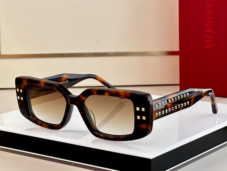 Valentino Sunglasses(AAAA)-055