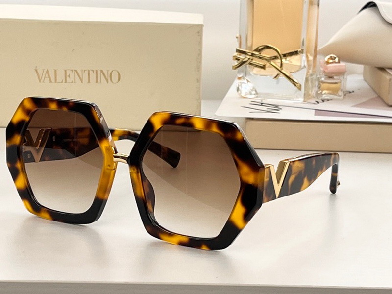 Valentino Sunglasses(AAAA)-043