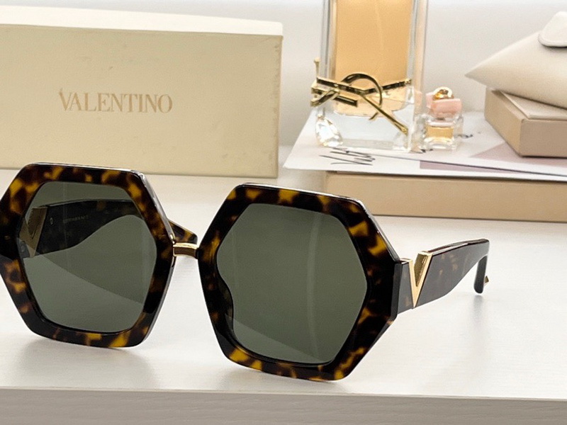 Valentino Sunglasses(AAAA)-037