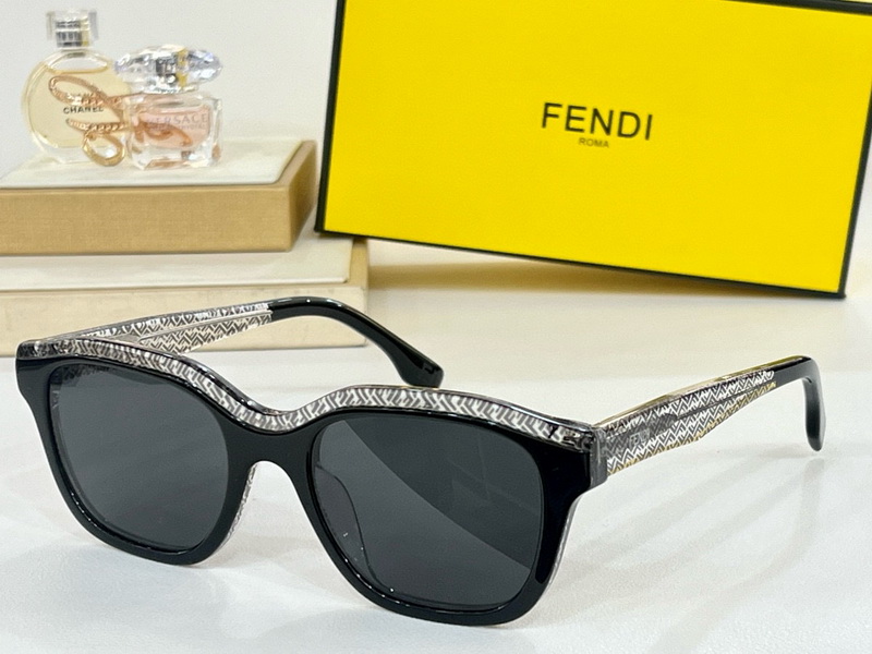 Fendi Sunglasses(AAAA)-218