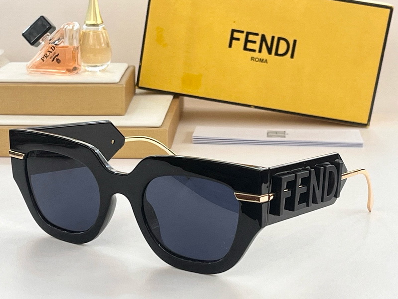Fendi Sunglasses(AAAA)-212