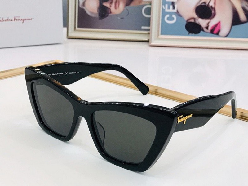 Ferragamo Sunglasses(AAAA)-110
