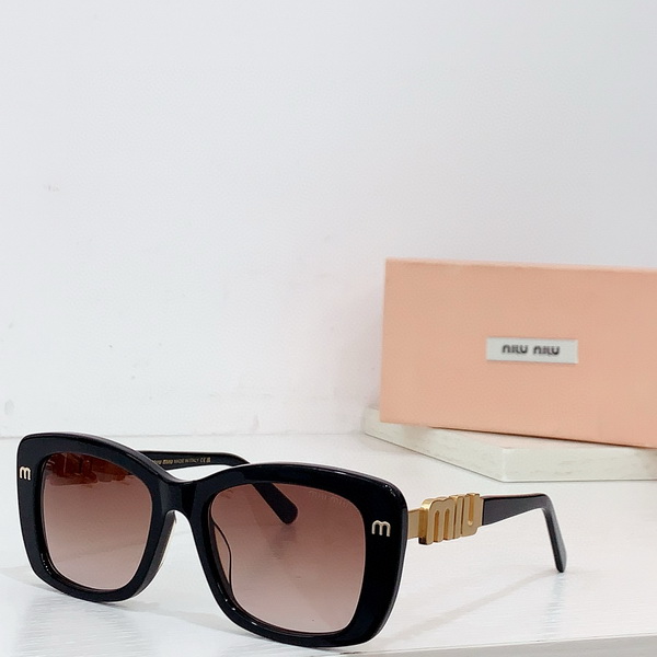 MiuMiu-1032