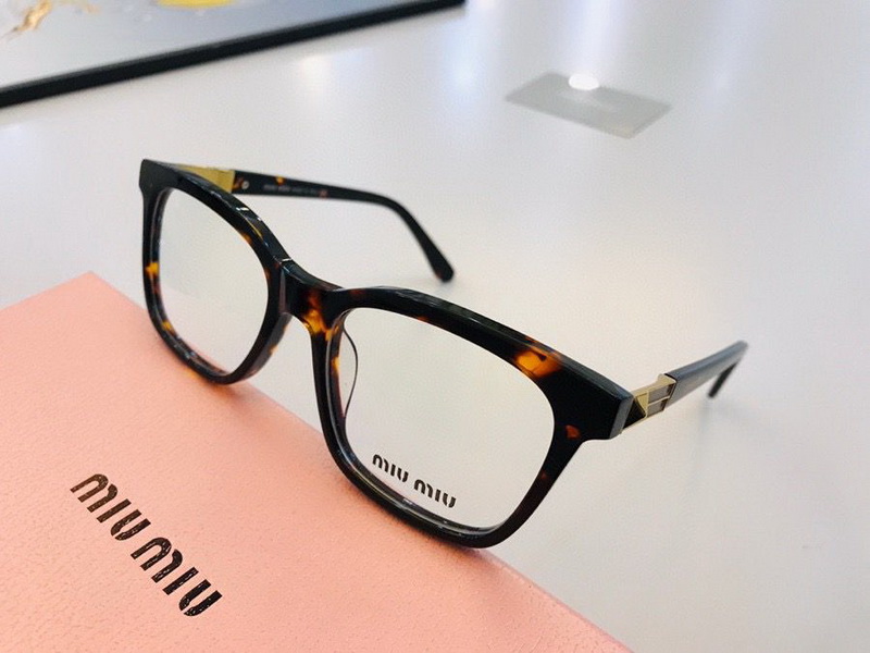 MiuMiu-105