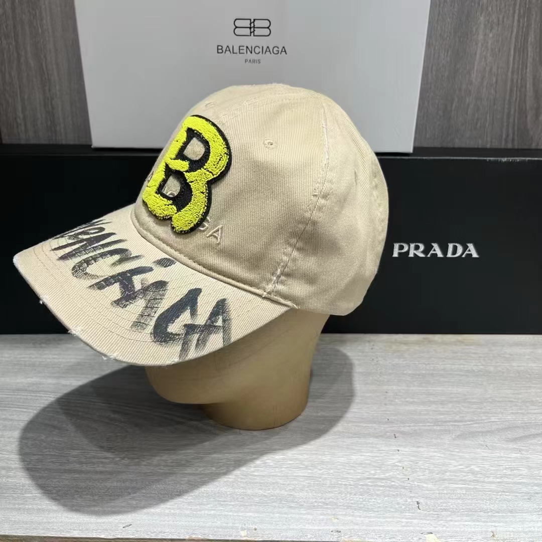 Balenciaga Cap-381