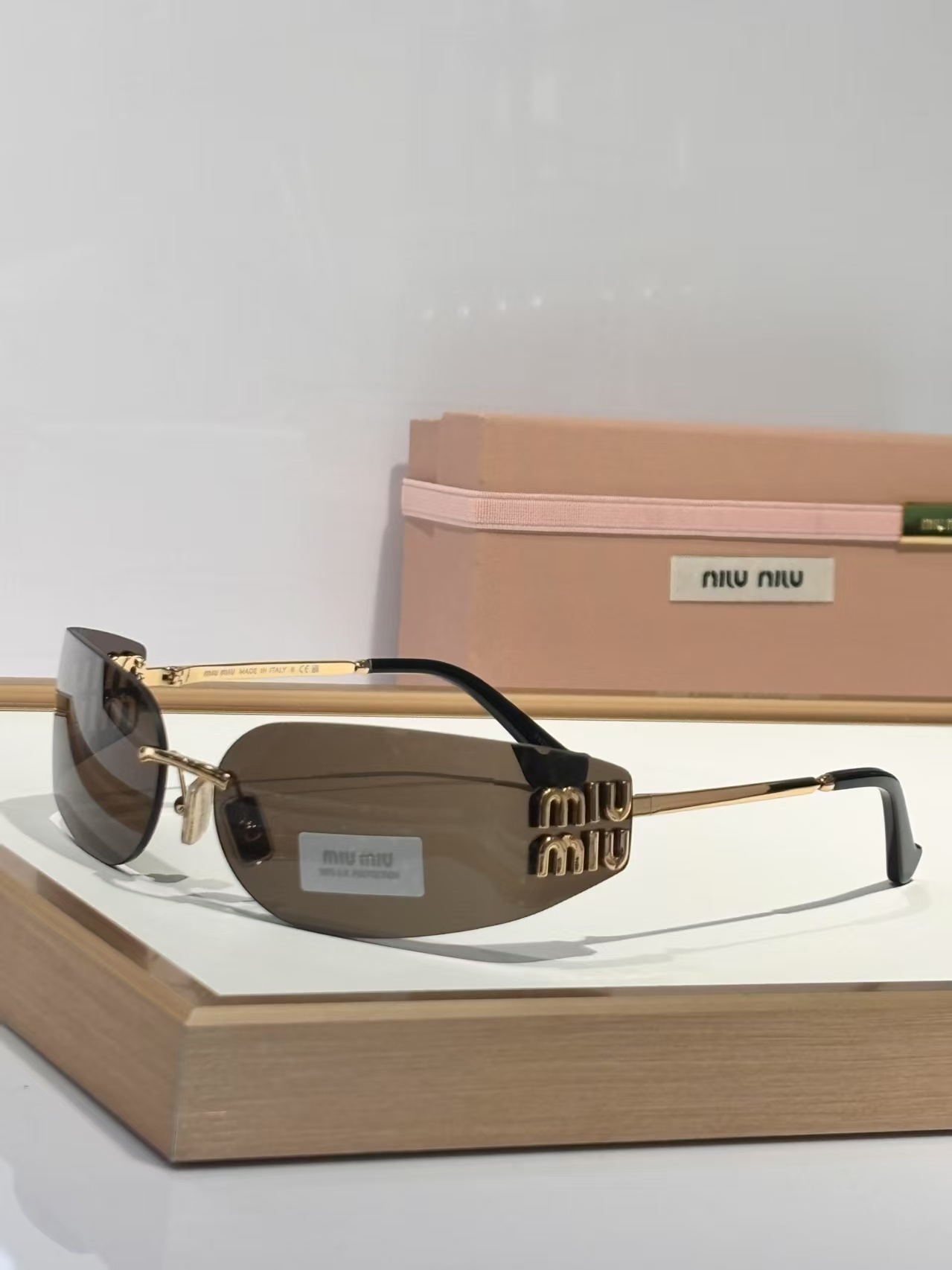 MiuMiu-1300