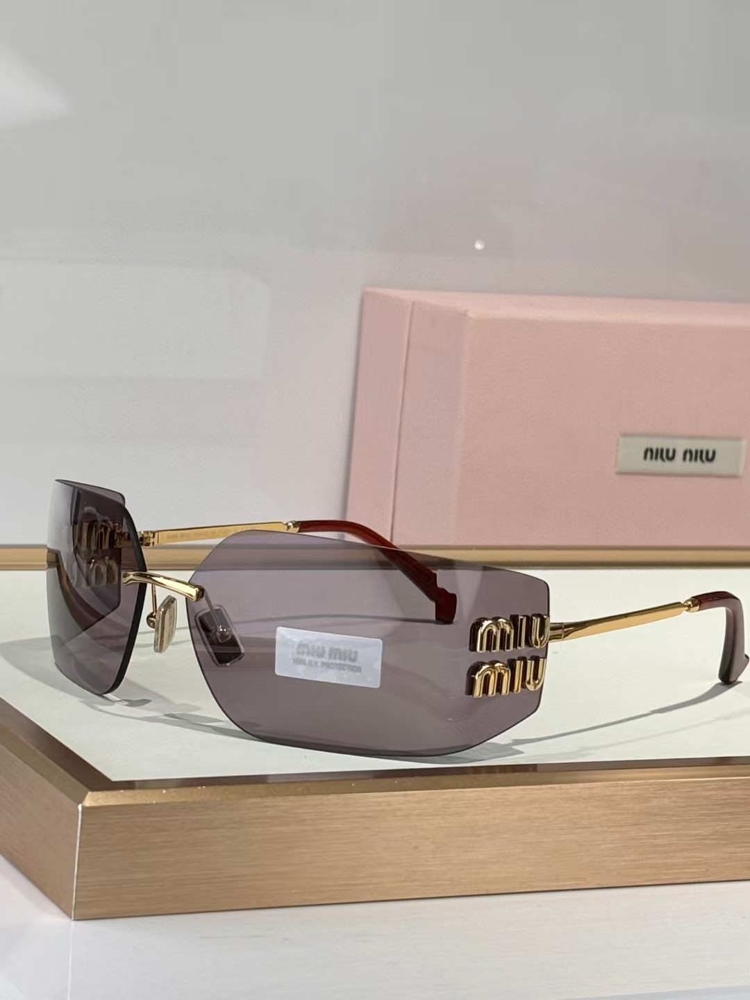 MiuMiu-1300
