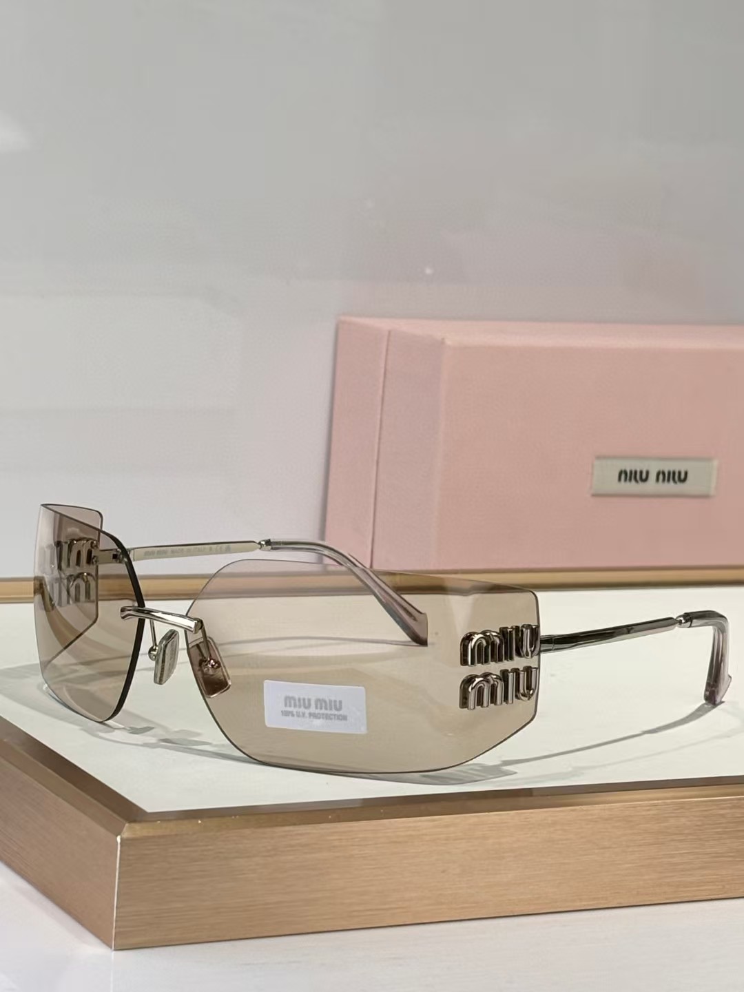 MiuMiu-1300