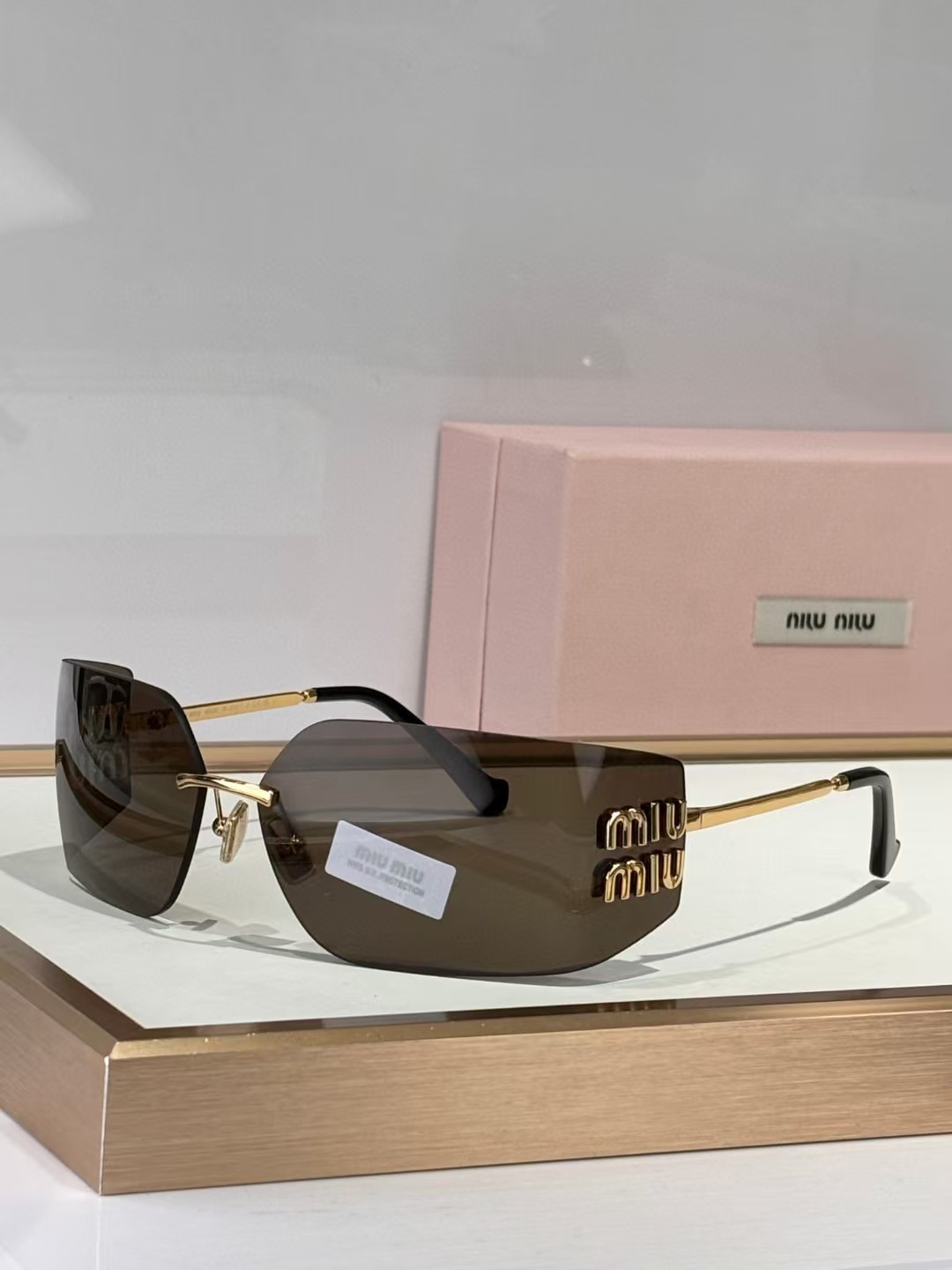 MiuMiu-1300