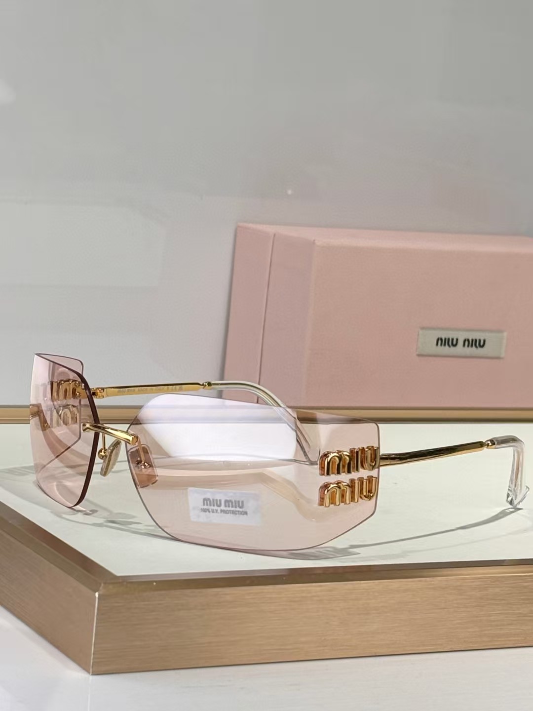 MiuMiu-1300