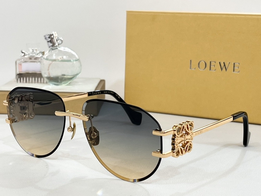LOEWE Sunglasses(AAAA)-775