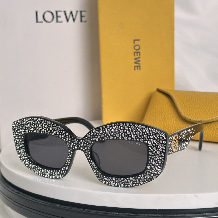 LOEWE Sunglasses(AAAA)-724
