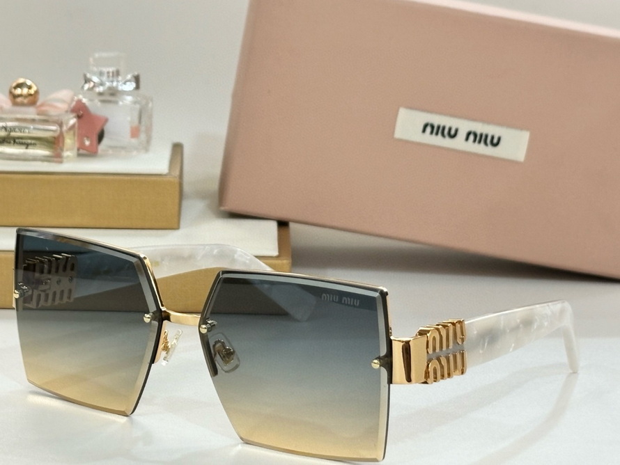 MiuMiu Sunglasses(AAAA)-514