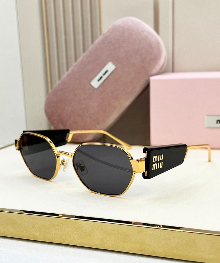 MiuMiu Sunglasses(AAAA)-409