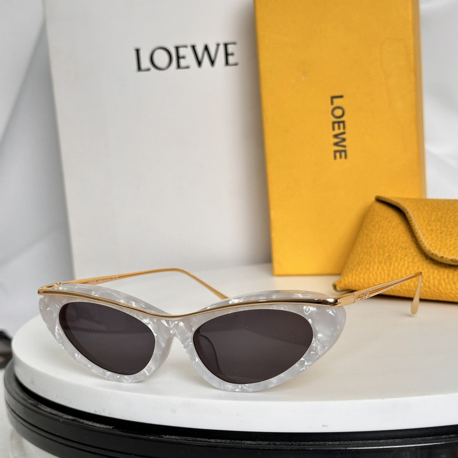LOEWE Sunglasses(AAAA)-517