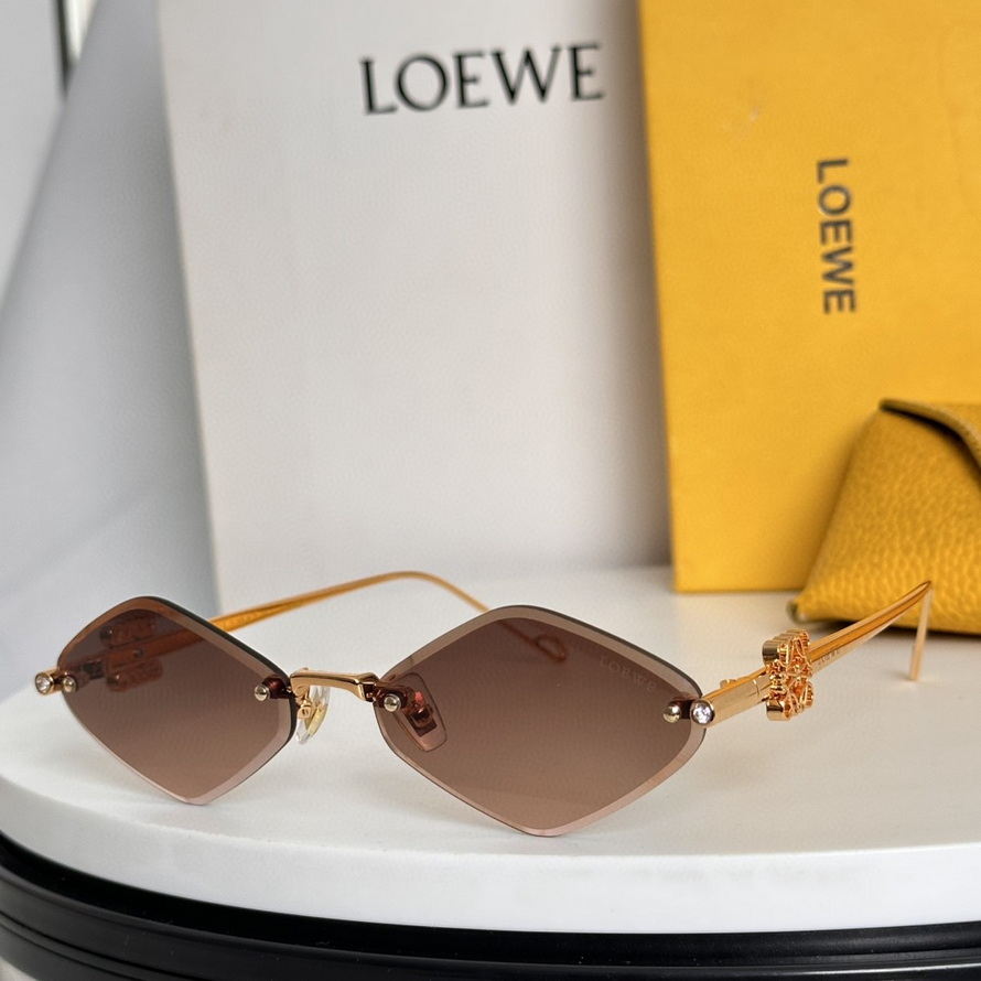 LOEWE Sunglasses(AAAA)-421