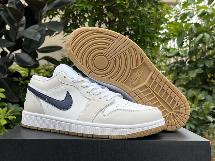 Air Jordan 1 Low-317