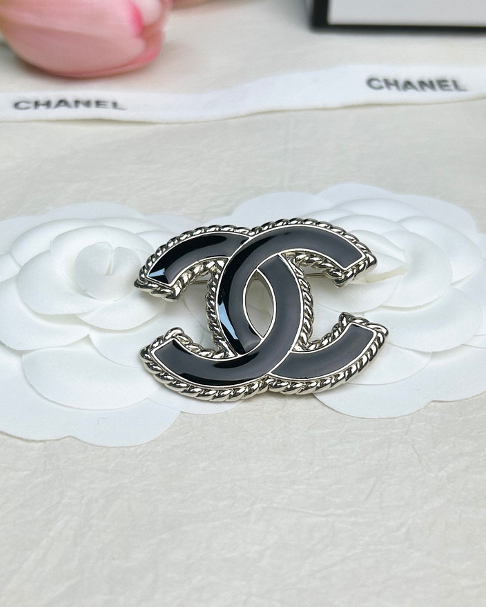 Chanel Brooch-082