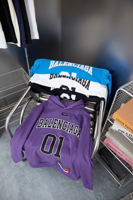 Balenciaga Hoody-080