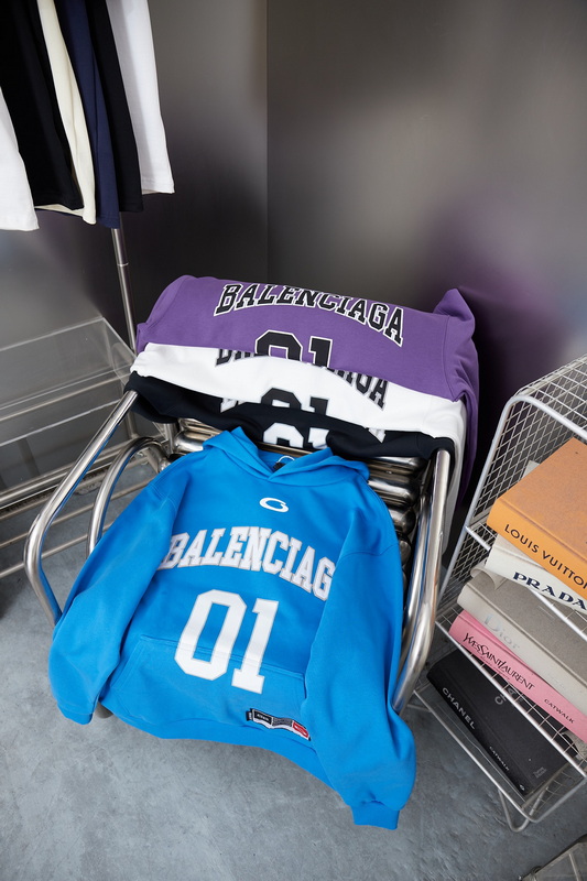 Balenciaga Hoody-082
