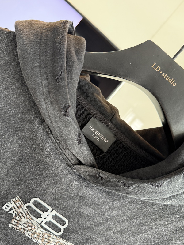 Balenciaga Hoody-131
