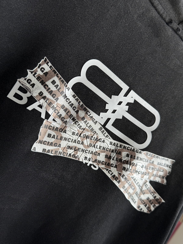 Balenciaga Hoody-131