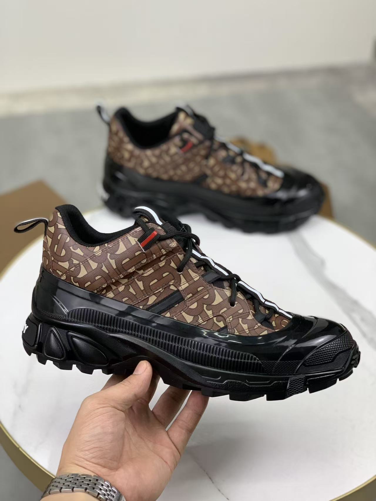 Burberry Shoes(AAA)-017