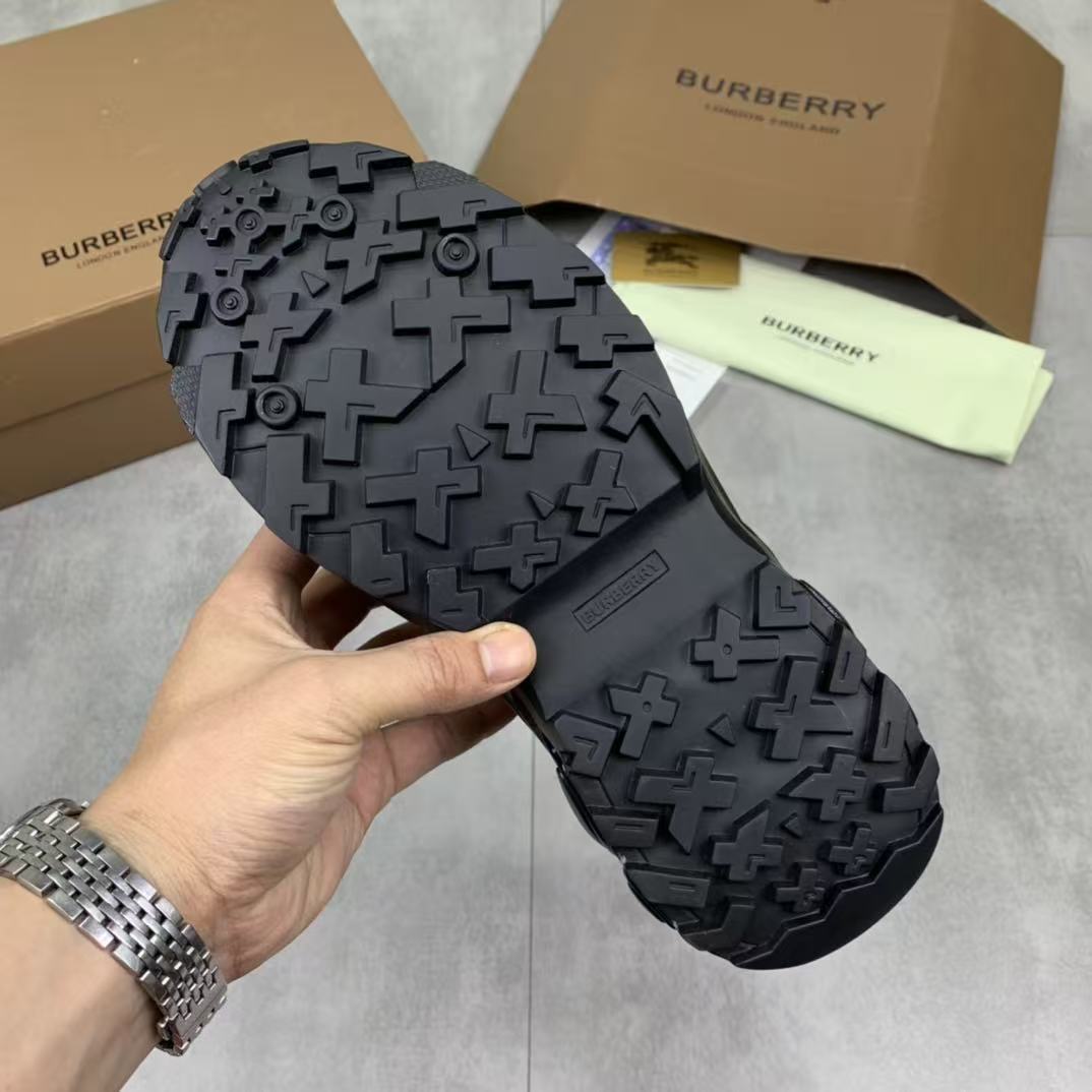 Burberry Shoes(AAA)-017