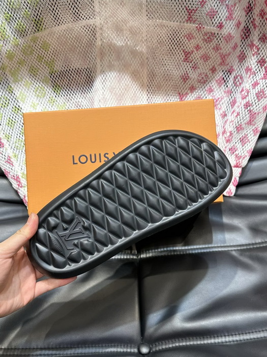 LV Slippers(AAA)-090