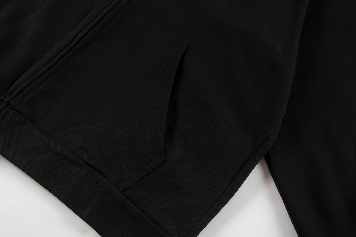 Balenciaga Hoody-084