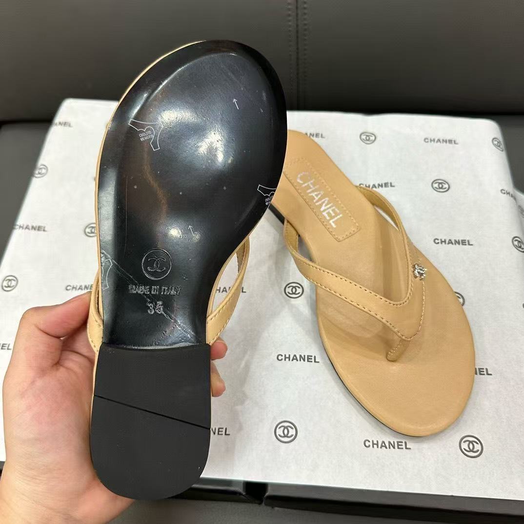 Chanel Slippers Women(AAA)-066