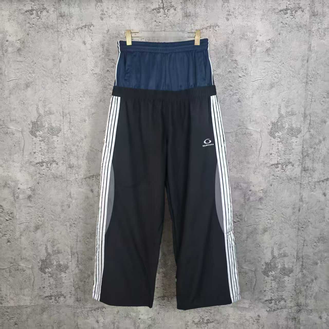 Balenciaga Pants-111