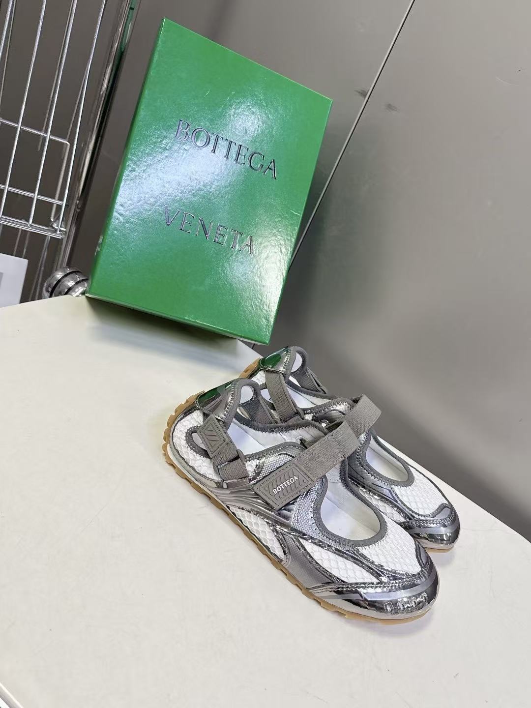 Bottega Veneta Slippers Women(AAA)-003