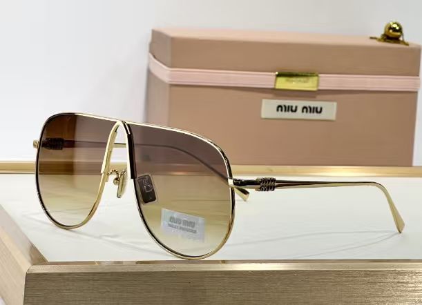 MiuMiu Sunglasses(AAAA)-818