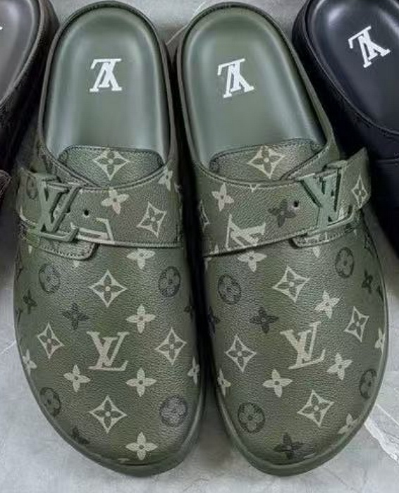 LV Slippers(AAA)-094