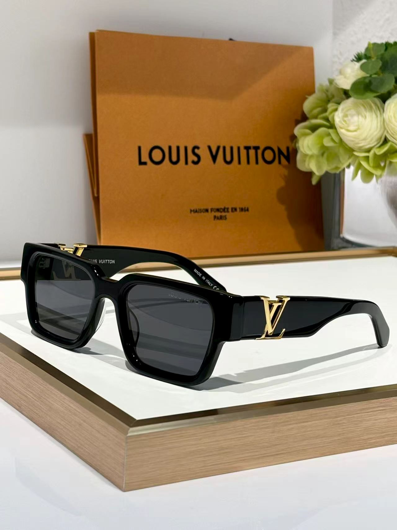 LV Sunglasses(AAAA)-183